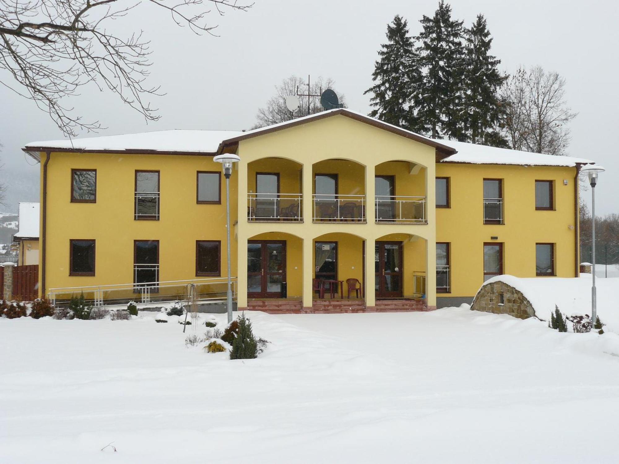 Wellness Villa Liptov Liptovská Sielnica Exteriör bild
